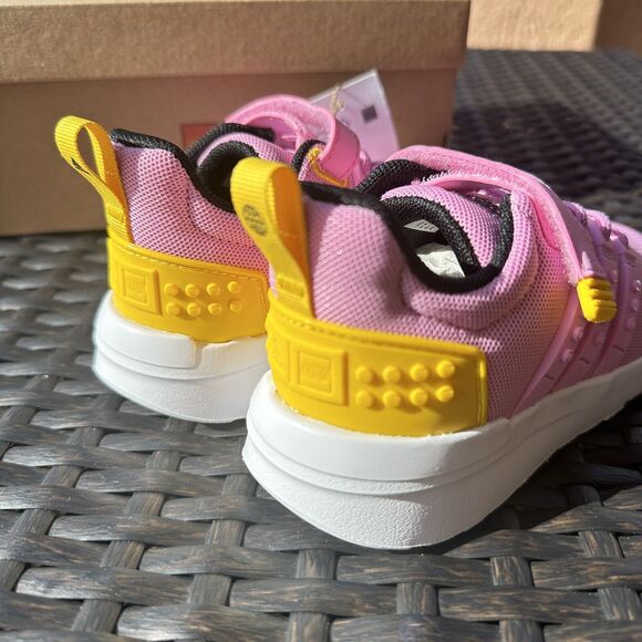 Adidas x LEGO Racer TR21 Elastic Laces and Top Strap Kid's Shoes ID7367 - Picture 5 of 16